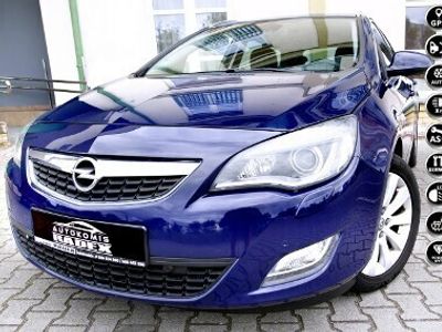 Niebieski Używany 2011 Opel Astra Kombi | 20 499 zł (Uczciwa cena)