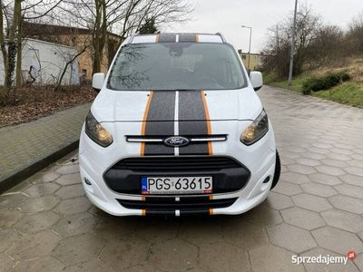 używany Ford Tourneo Connect 1.5dm 101KM 2015r. 154 000km