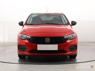 Używany Fiat Tipo 2018 Czerwony Sedan/Limuzyna