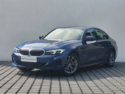 Używany BMW 318 Shadowline 156 KM (114 kW) 2023 Niebieski phytonic metalizowany Sedan/Limuzyna