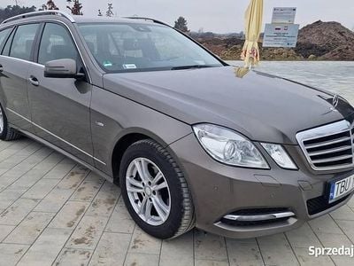 Mercedes E200