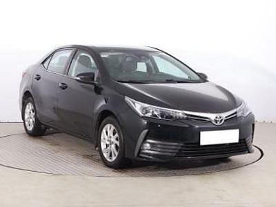 Używany Toyota Corolla 132 KM (97 kW) 2018 Czarny Sedan/Limuzyna