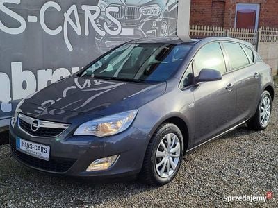 Używany Opel Astra 116 KM (85 kW) 2010 Szary (metalik) Hatchback