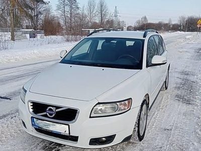 Biały Używany 2010 Volvo V50 Kombi | 15 500 zł (Dość drogi)