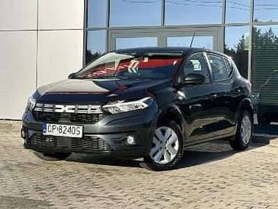 używany Dacia Sandero 1dm 90KM 2023r. 15 000km