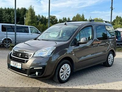Szary (metalik) Używany 2016 Peugeot Partner Minivan | 34 900 zł (Uczciwa cena)