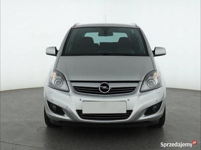 Srebrny Używany 2012 Opel Zafira Minivan | 16 999 zł (Uczciwa cena)