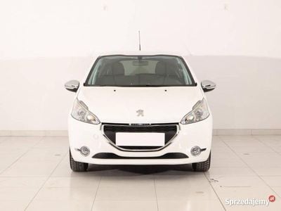 Biały Używany 2013 Peugeot 208 Hatchback | 21 499 zł (Uczciwa cena)