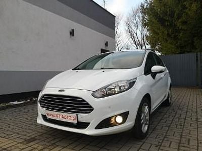 Biały Używany 2015 Ford Fiesta Hatchback | 24 900 zł (Uczciwa cena)