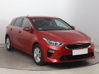 Czerwony Używany 2019 Kia Ceed Hatchback | 46 999 zł (Uczciwa cena)