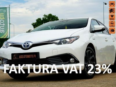 Używany Toyota Auris Hybrid 99 KM (72 kW) 2019 Biały (metalik) Sedan/Limuzyna