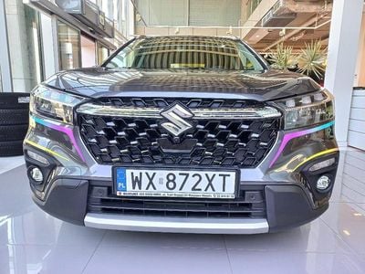 Zzz titan dark gray pearl metallic Używany 2025 Suzuki SX4 S-Cross SUV | 124 900 zł