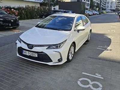 Biały Używany 2023 Toyota Corolla Sedan/Limuzyna | 102 500 zł (Dość drogi)