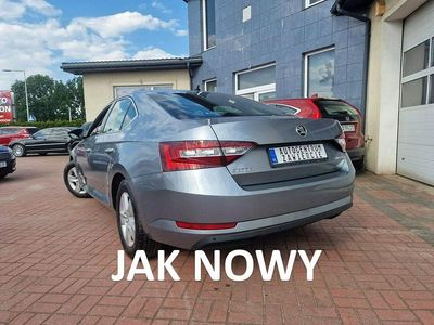 Używany Skoda Superb 180 KM (132 kW) 2018 Srebrny (metalik) Sedan/Limuzyna