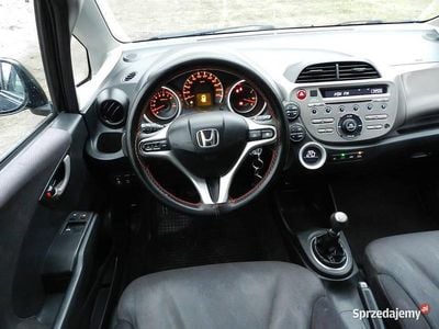 Czarny Używany 2009 Honda Jazz Hatchback | 17 000 zł (Uczciwa cena)