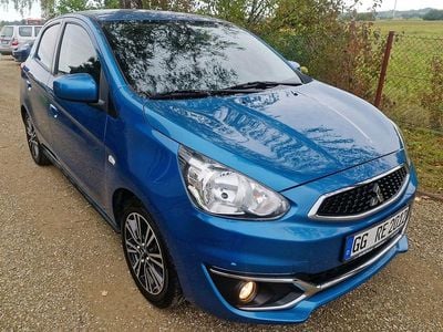 Używany Mitsubishi Space Star Diamant Edition 80 KM (58 kW) 2018 Niebieski (metalik) Hatchback