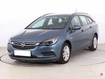 Niebieski Używany 2016 Opel Astra Kombi | 31 499 zł (Uczciwa cena)
