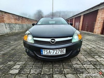 Czarny Używany 2007 Opel Astra GTC Sport Hatchback | 7900 zł (Uczciwa cena)