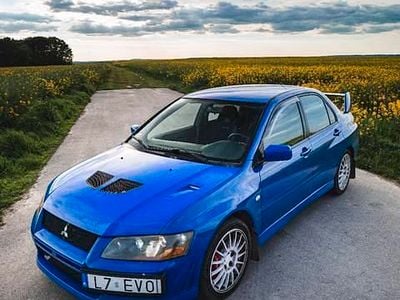 Niebieski Używany 2001 Mitsubishi Lancer Evolution Sedan/Limuzyna | 147 777 zł