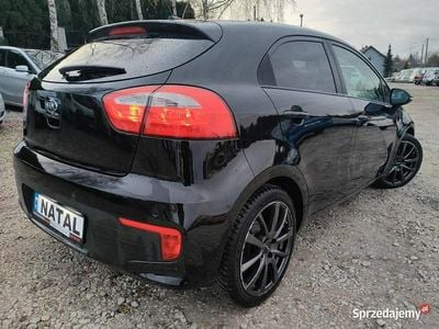 Czarny Używany 2017 Kia Rio Hatchback | 36 300 zł (Uczciwa cena)
