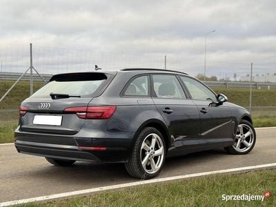 Szary Używany 2016 Audi A4 Kombi | 44 900 zł (Dobra cena)