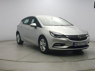 Srebrny Używany 2018 Opel Astra Enjoy Hatchback | 47 850 zł (Dość drogi)