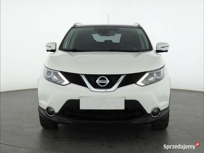 Biały Używany 2015 Nissan Qashqai SUV | 45 999 zł (Uczciwa cena)