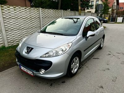 używany Peugeot 207 1.4dm 95KM 2009r. 187 943km