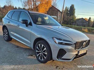 Szary Używany 2024 Volvo XC60 Plus SUV | 169 000 zł (Dość drogi)
