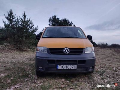 używany VW T5 1,9 tdi 9 osób mały przebieg ,klima,parctronic