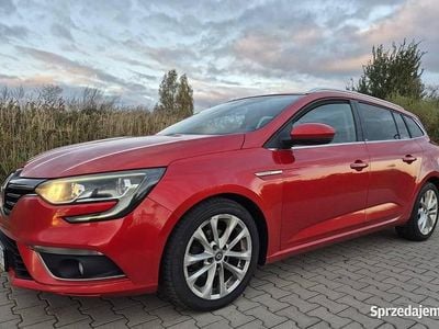 Wiśniowy Używany 2016 Renault Mégane IV Kombi | 29 900 zł (Uczciwa cena)