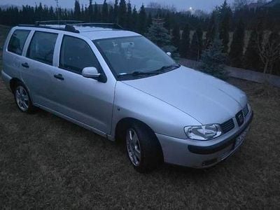 Używany Seat Cordoba 2001 Srebrny Kombi