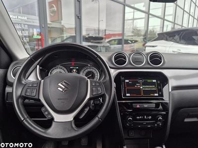 Używany Suzuki Vitara 2022 Zcd galactic gray metallic SUV