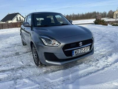 Używany Suzuki Swift 83 KM (61 kW) 2021 Srebrny Hatchback