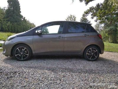 używany Toyota Yaris Hybrid Selection Platinum Hybryda