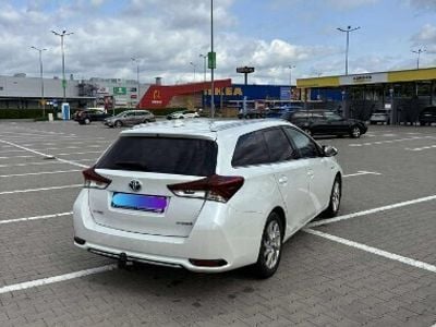 Toyota Auris Hybrid