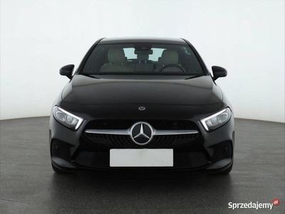 Czarny Używany 2020 Mercedes A180 Hatchback | 86 999 zł (Dobra cena)