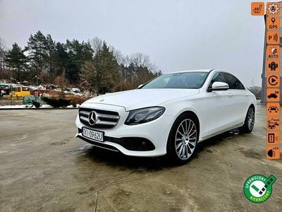 Używany Mercedes E220 195 KM (143 kW) 2016 Biały Sedan/Limuzyna
