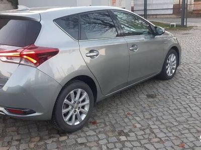 Toyota Auris Hybrid