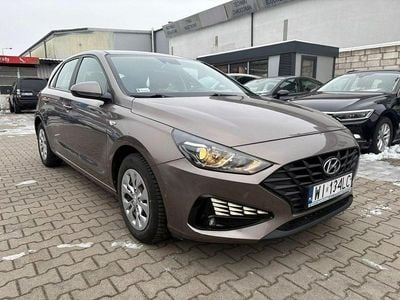 Używany Hyundai i30 110 KM (80 kW) 2021 Brązowy Sedan/Limuzyna