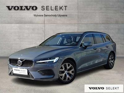 Używany Volvo V60 197 KM (144 kW) 2024 Szary Kombi