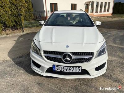 Używany Mercedes CLA250 AMG 2015 Biały Sedan/Limuzyna