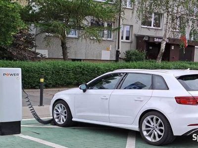 Używany Audi A3 Sportback e-tron 2017 Biały Hatchback