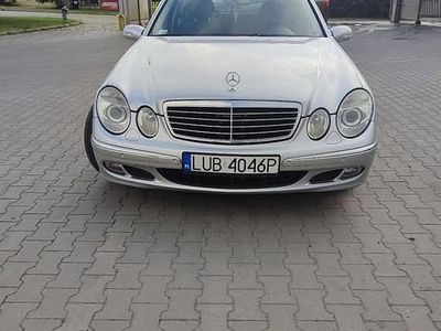 Srebrny Używany 2006 Mercedes E280 Avantgarde Sedan/Limuzyna | 19 000 zł