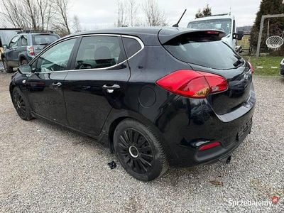 Używany 2014 Kia Ceed Hatchback | 27 000 zł (Dobra cena)