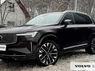 Używany Volvo XC90 250 KM (183 kW) 2025 Czerwony SUV