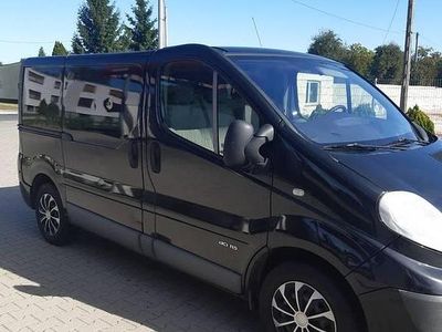 Czarny Używany 2013 Nissan Primastar Minivan | 20 900 zł