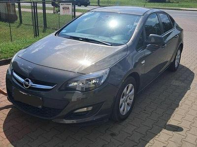 Szary Używany 2013 Opel Astra Sedan/Limuzyna | 32 500 zł (Dość drogi)