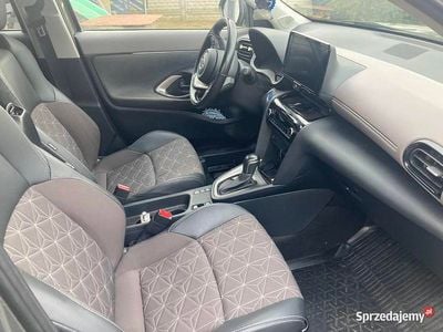 Używany Toyota Yaris Hybrid Executive 2022 Sedan/Limuzyna