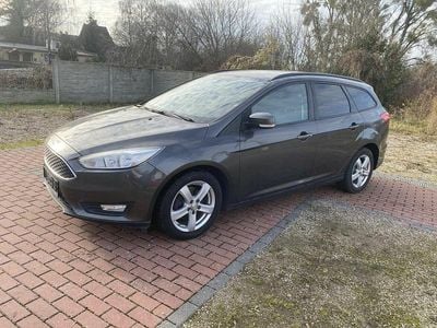 Szary Używany 2018 Ford Focus Kombi | 33 900 zł (Dobra cena)